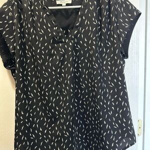 Stylish Black and White Leaf Print Blouse
